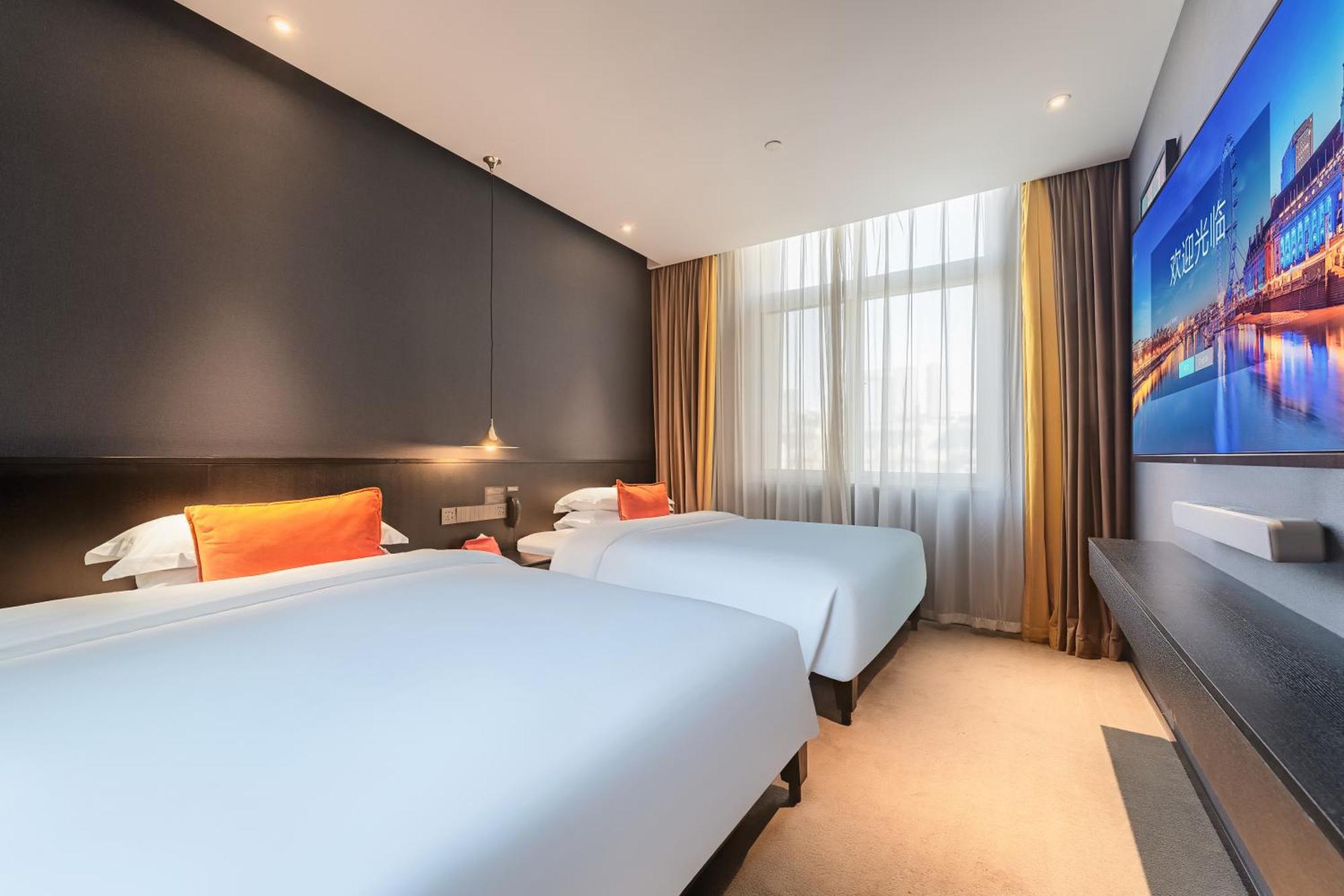 Hesu Designer Hotel & Suites -Near Xi'An Drum Tower And Yongning Gate -Free Laundry Luggage Storage -Kitty Cafe With Freshly Ground Coffee -24H Front Desk -English Service Eksteriør bilde